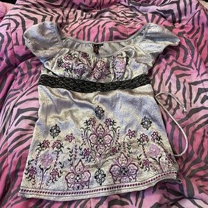 cute maiden top:  Halo by heart soul 💞 Size Medium